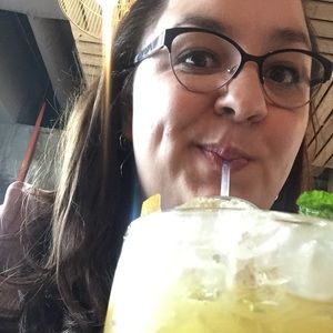 Meet your Posher, Claire